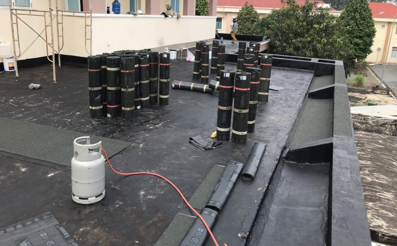 Thi công chống thấm bằng màng khò